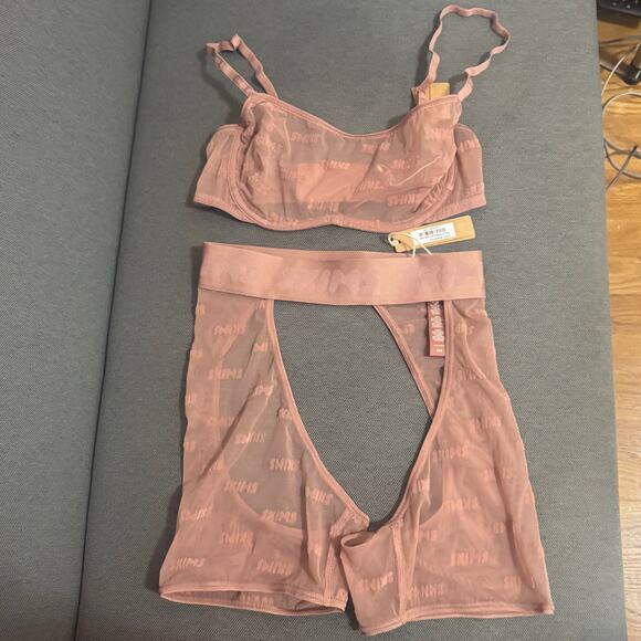 Skims Set Size XXS After Hours Rose Clay Logo Mesh Underwire Bra & open shorts - Picture 3 of 10